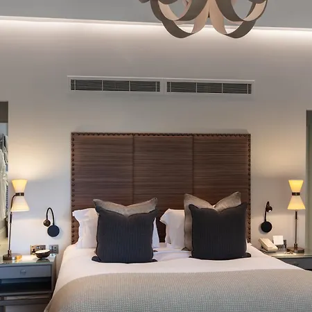 لينثويت هاوس 5* باونيس أون وينديرمير